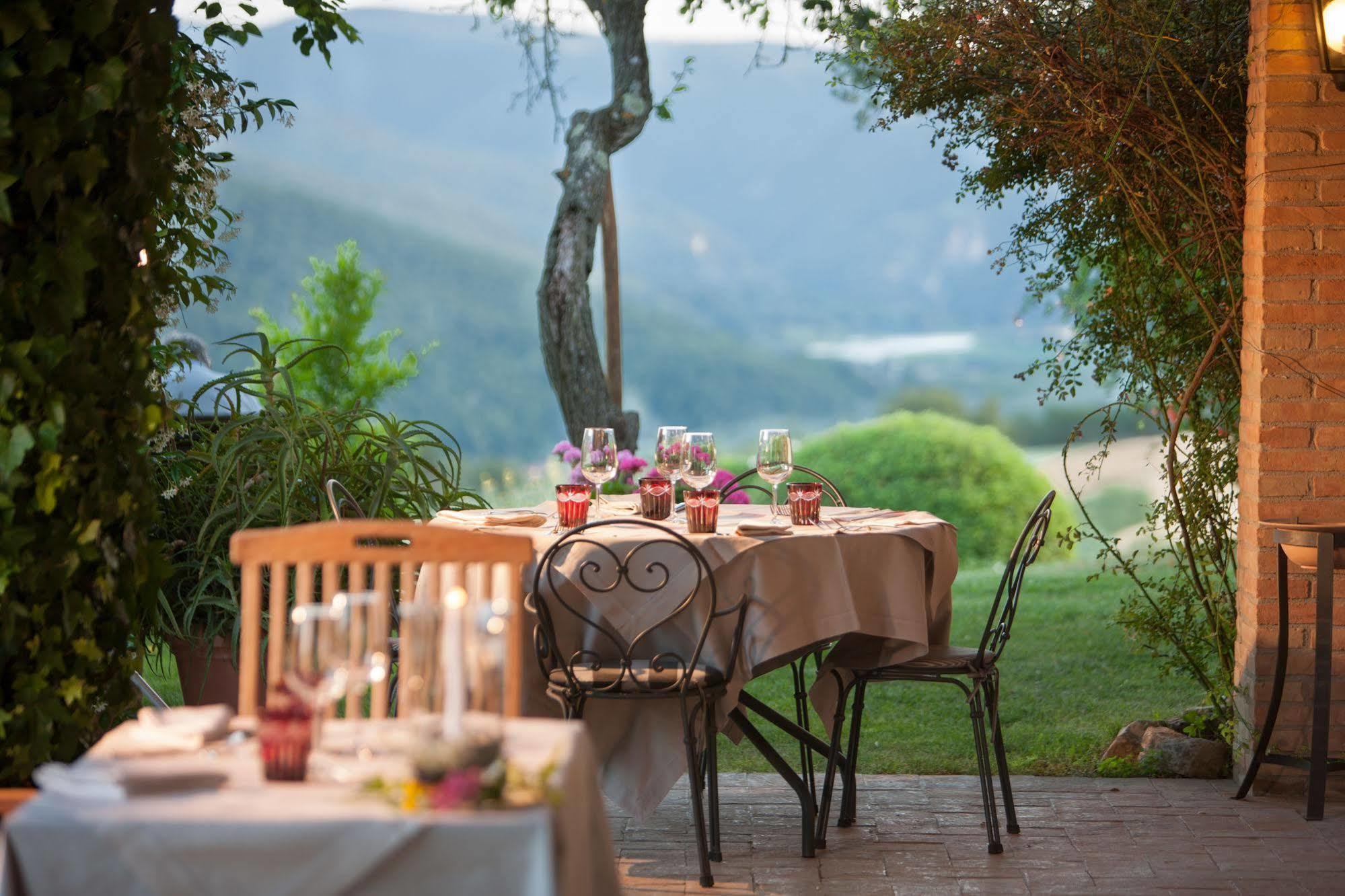 Tenuta Di Canonica Todi Eksteriør billede